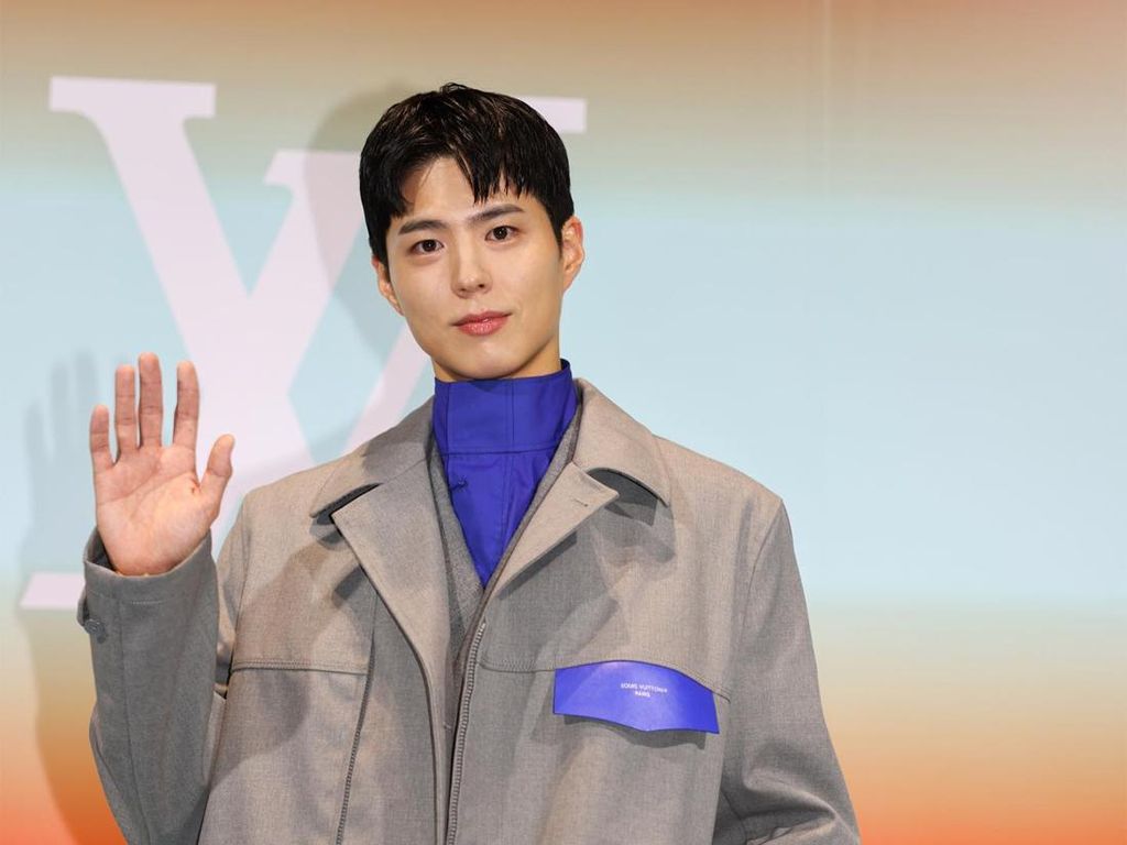 Park Bo Gum Tandatangani Kontrak dengan THEBLACKLABEL - Vibrance