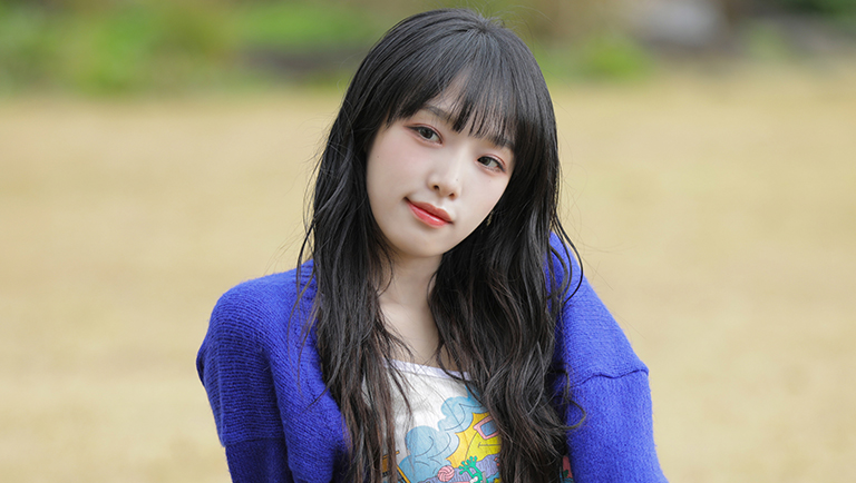 Choi Ye Na Berkolaborasi dengan Yuqi (G)I-DLE di Single Terbaru - Vibrance